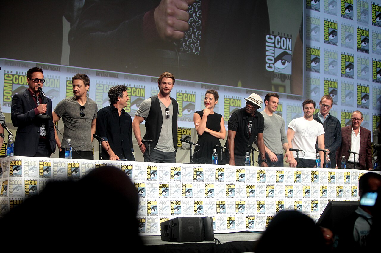 O elenco de Avengers: Age of Ultron no painel da San Diego Comic-Con de 2014.
